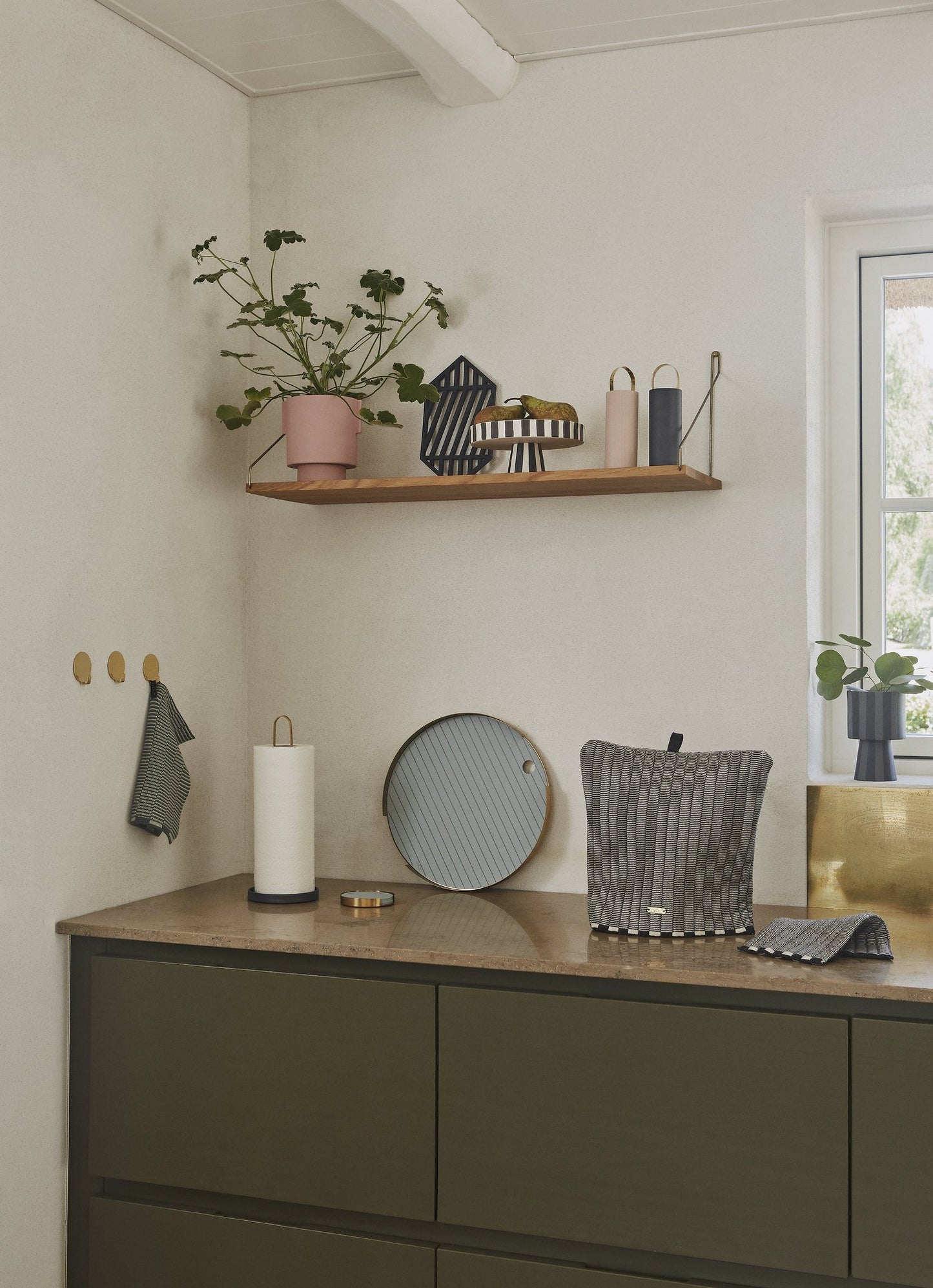 OYOY Living Design - OYOY LIVING Inka Kana Pot - Medium Vase 402 Rose