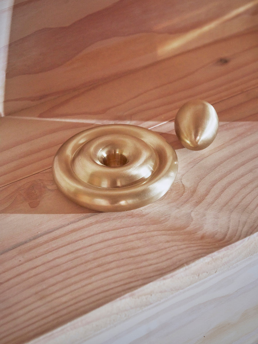 OYOY LIVING Savi Solid Brass Candleholder - Low Candleholder 301 Brushed Brass