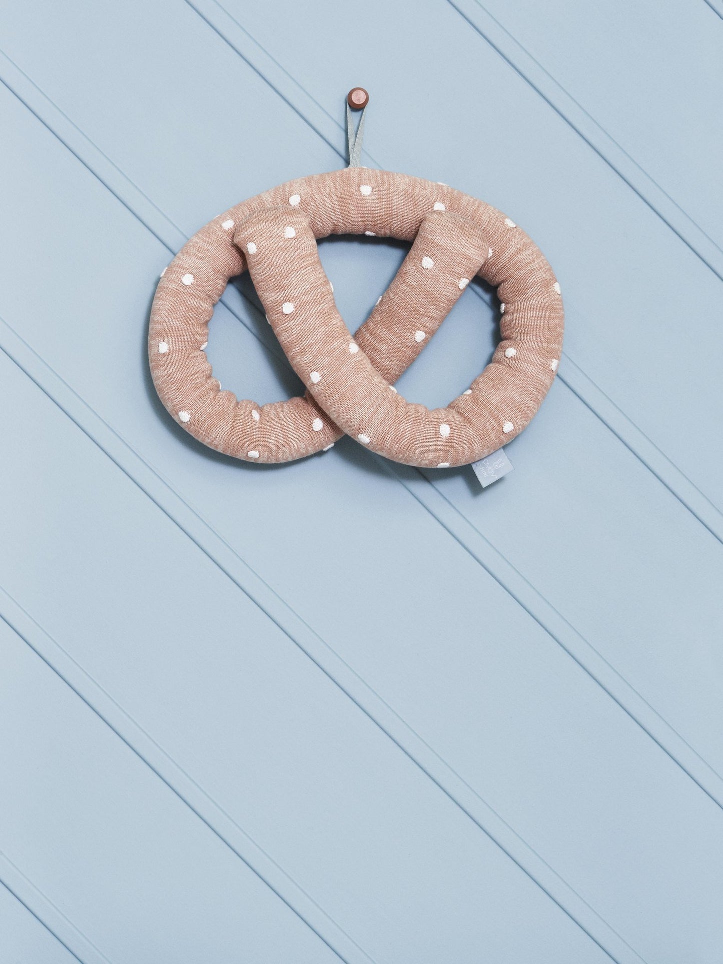 OYOY Living Design - OYOY MINI Sweet Pretzel Cushion Soft Toys 307 Caramel