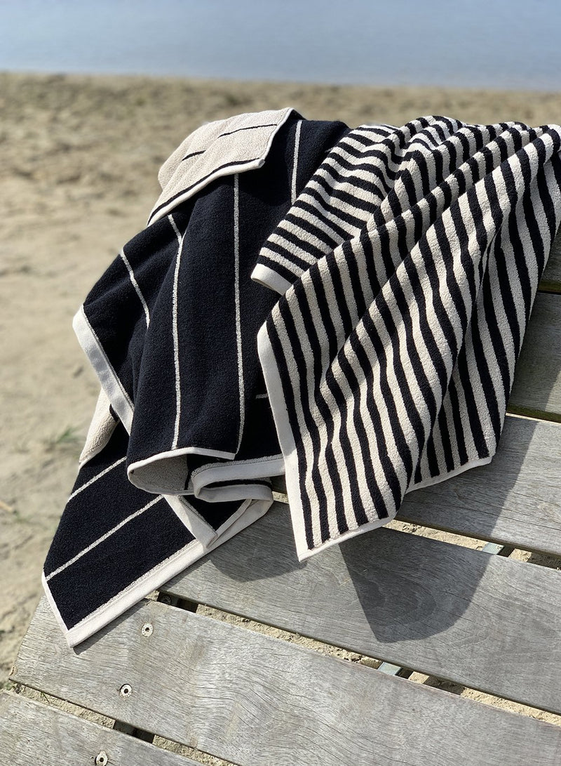 OYOY LIVING Raita Towel - 70x140 cm Towel 306 Clay / Black