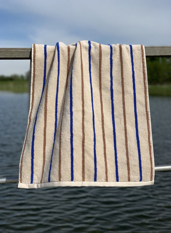 OYOY LIVING Raita Towel - 100x150 cm Towel 307 Caramel / Optic Blue