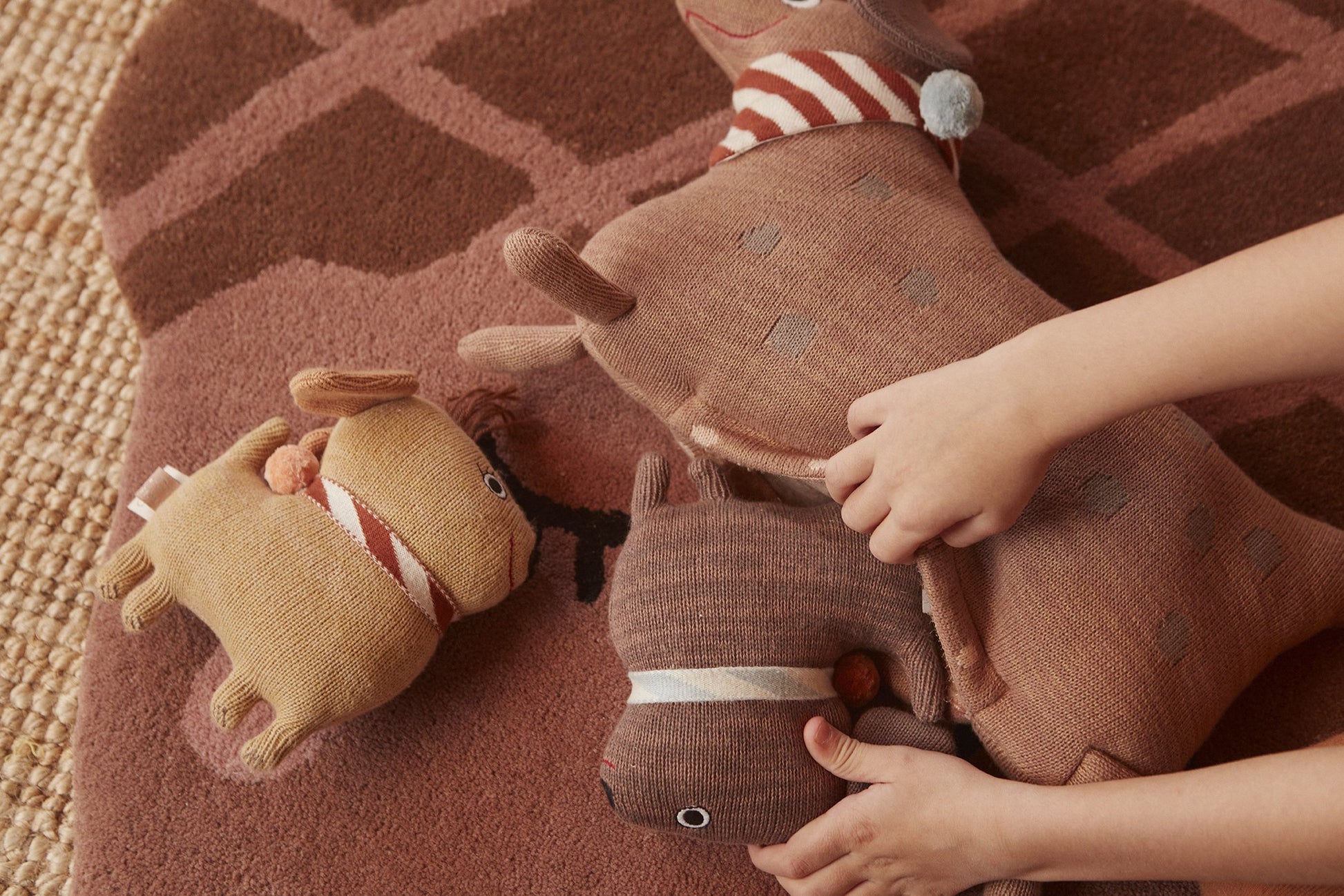 OYOY Living Design - OYOY MINI Hunsi Dog with two puppies Coco & Max Soft Toys 908 Multi