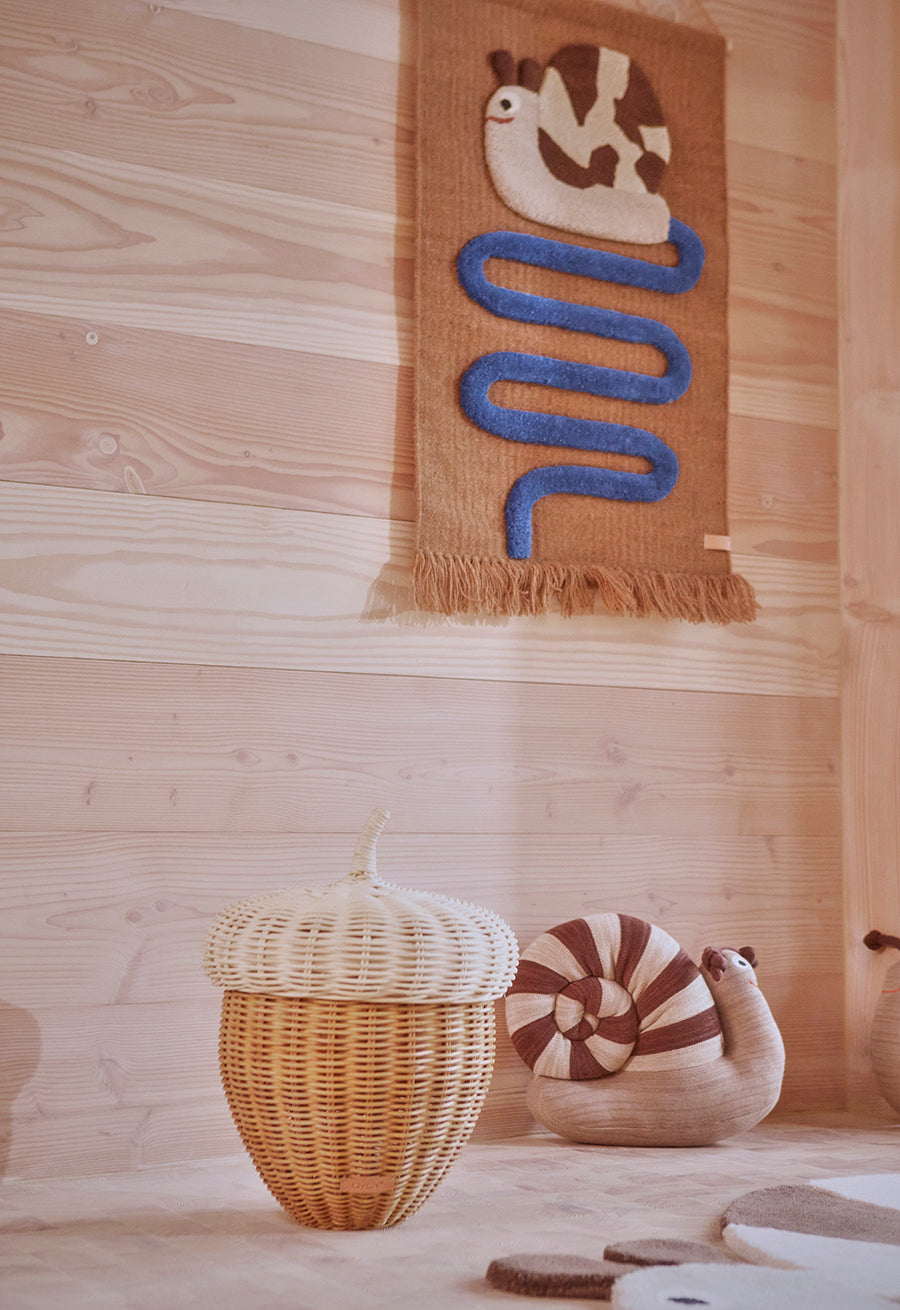 OYOY MINI Sally Snail On The Way Wall Rug Wallhanger 609 Optic Blue