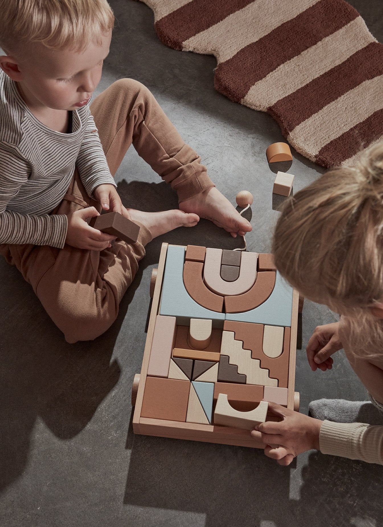 OYOY Living Design - OYOY MINI Wagon Wooden Rainbow with Blocks Wooden Toy 901 Nature